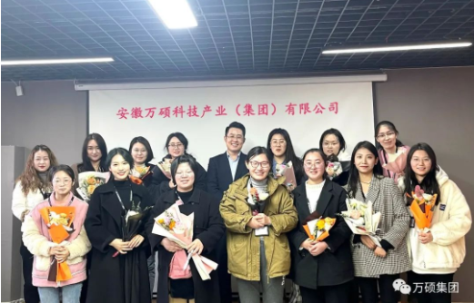 与花相伴,绽放芳华——安徽尊龙凯时科技产业（集团）有限公司举办“女神节--花束DIY”活动