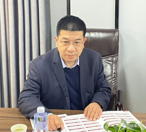 宿州市埇桥区副区长左黄奇，埇桥区科技局局长祁传银，生产力促进中心主任叶雪柏等领导来尊龙凯时集团调研指导