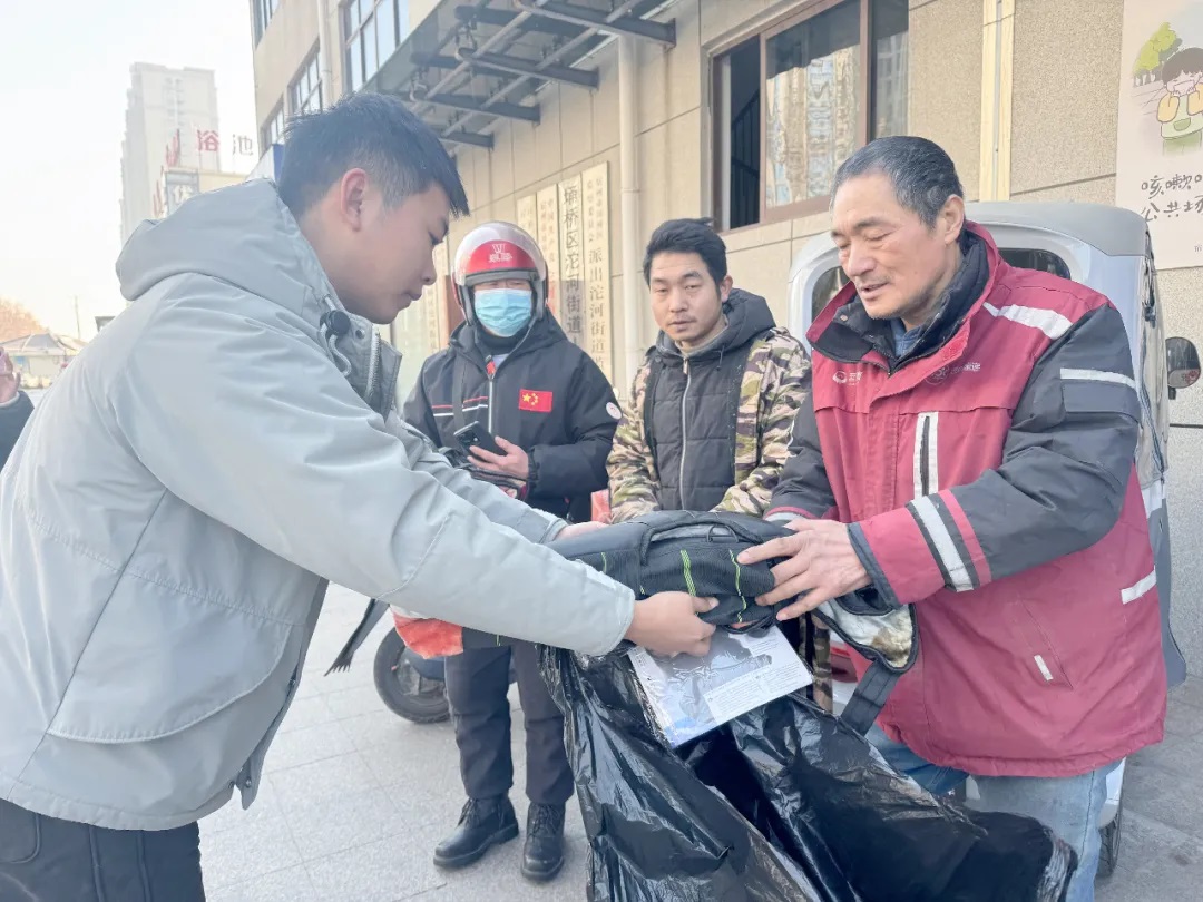 【沱水映心・9久同行】尊龙凯时集团党支部与沱河街道以“心”暖“新”走进新就业群体共筑温暖春节慰问活动