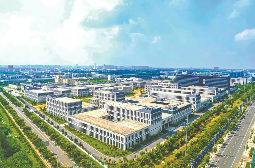 【共谋科创服务与园区发展新路径】中国中小企业协会副会长张海良博士莅临尊龙凯时集团考察交流